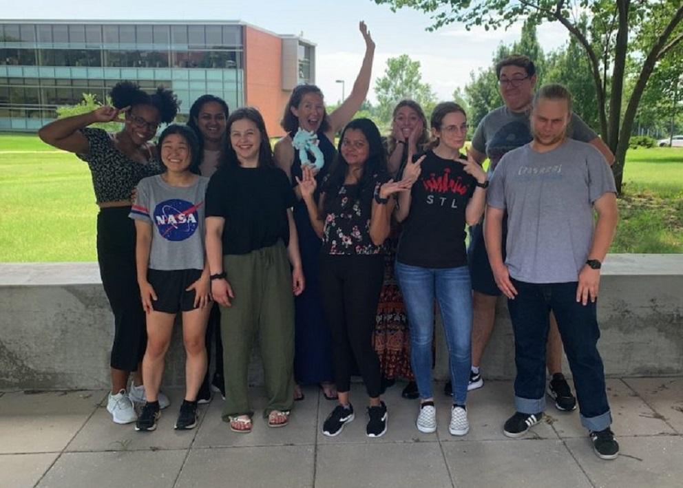 Silly picture of the Hartley lab group outside